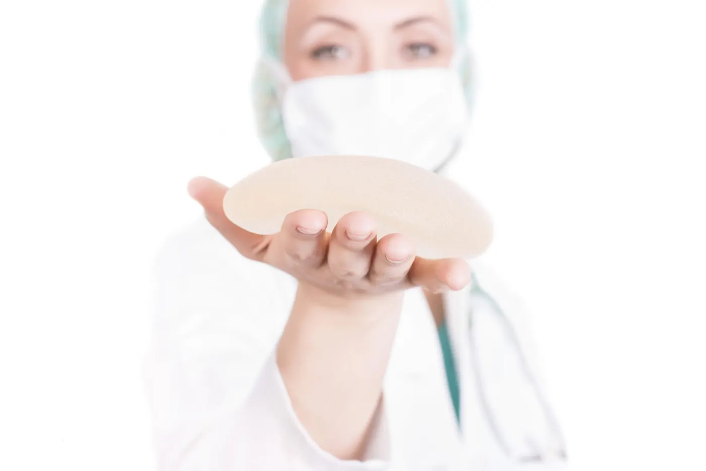 Como é a recuperação da cirurgia de prótese de mama?